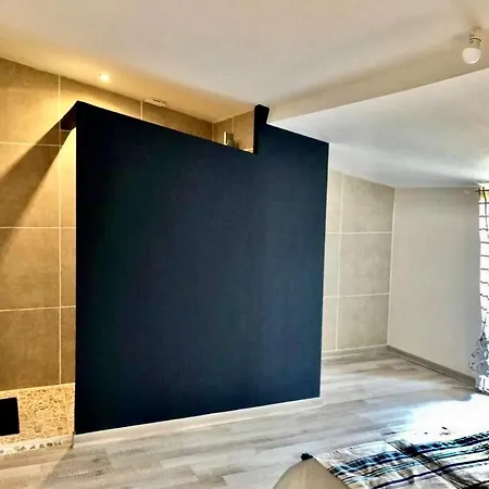 Chez Lena - T2 Cosy & Equipe - Proche Cite Medievale Apartment *