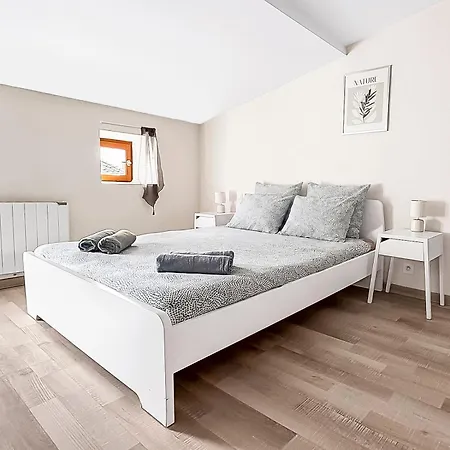 Apartment Chez Lena - T2 Cosy & Equipe - Proche Cite Medievale *